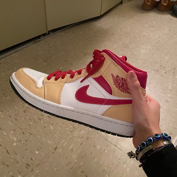 Selling these for 130 there’s 7 1/2 female - Picture 3 of 3